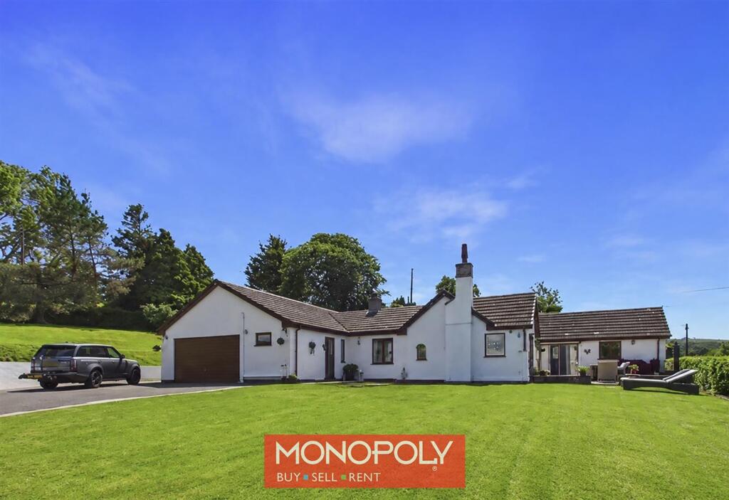 3-bed detached on Prion, Denbigh, LL16, £575,000