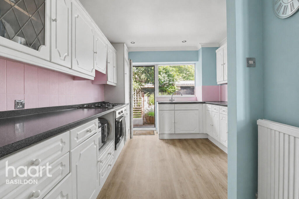 House in Basildon, Vange - View 5