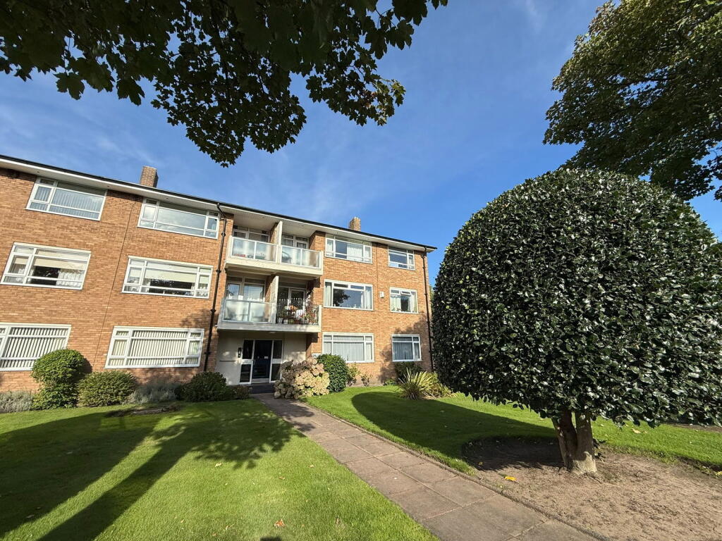 Main image of property: Victoria Court, Southport, PR8 2DN