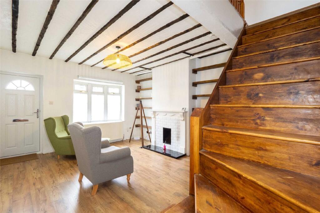 House in Sutton - View 3