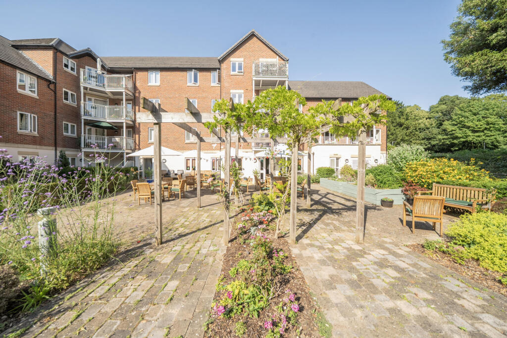 Main image of property: Bath Road, Devizes, SN10