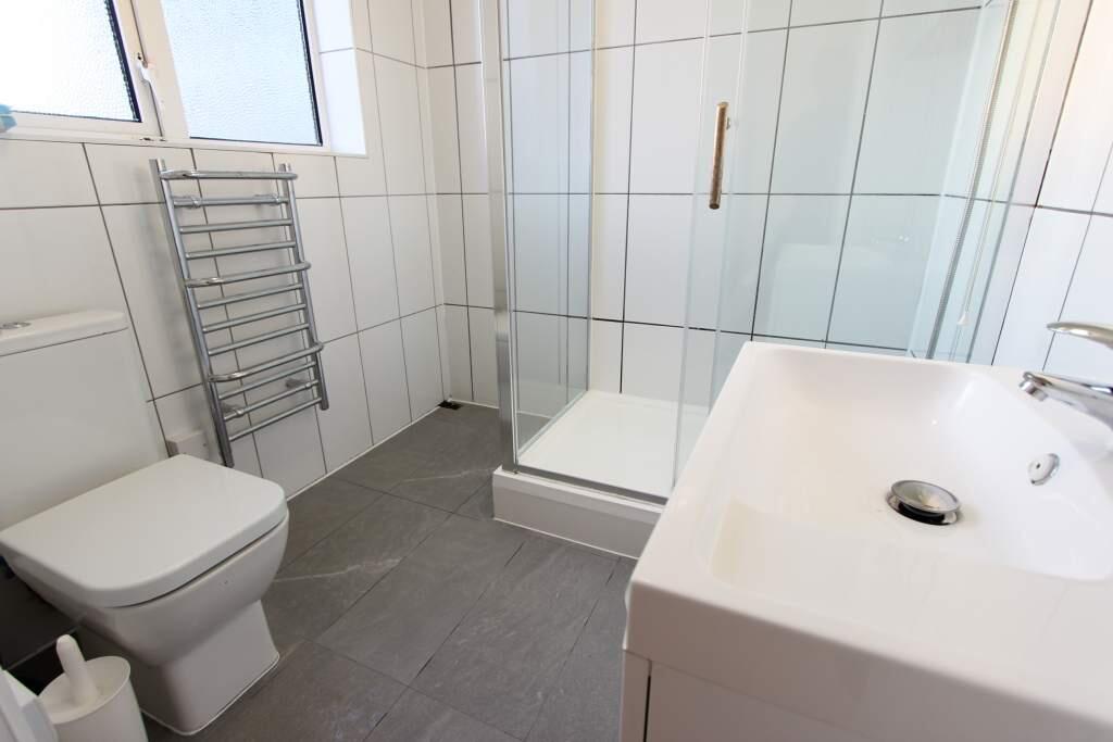 Main image of property: High Street, London, N20