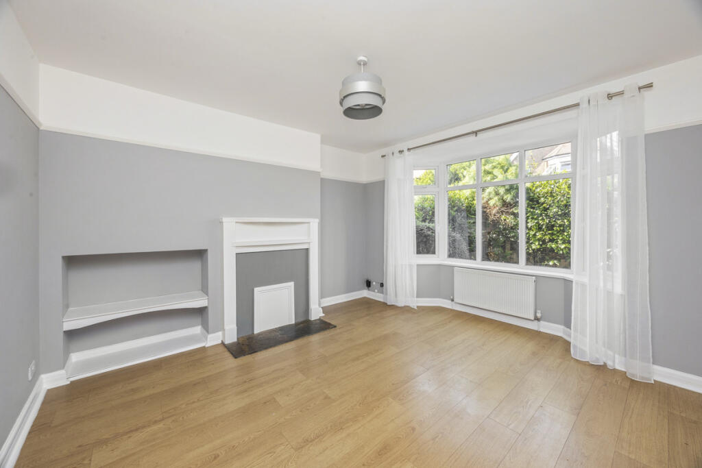 House in Worthing, West Worthing - View 2