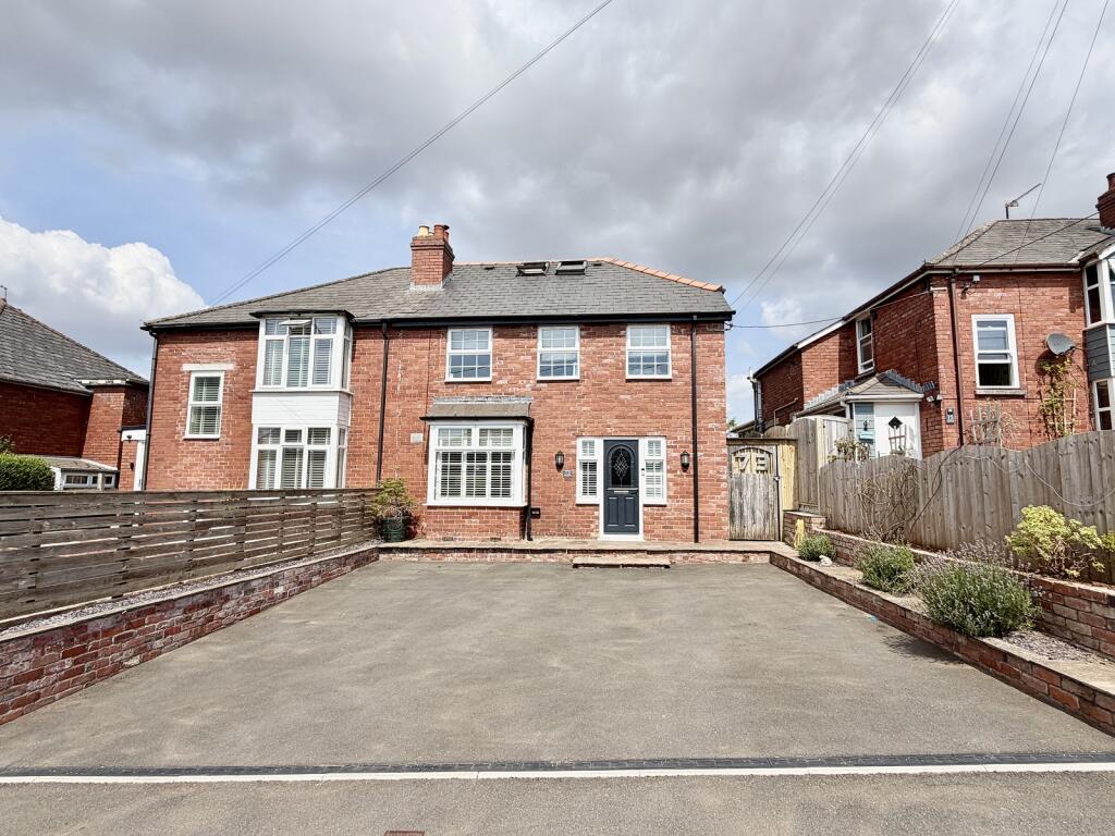 Main image of property: Main Road, Portskewett, Caldicot, Mon. NP26 5UG