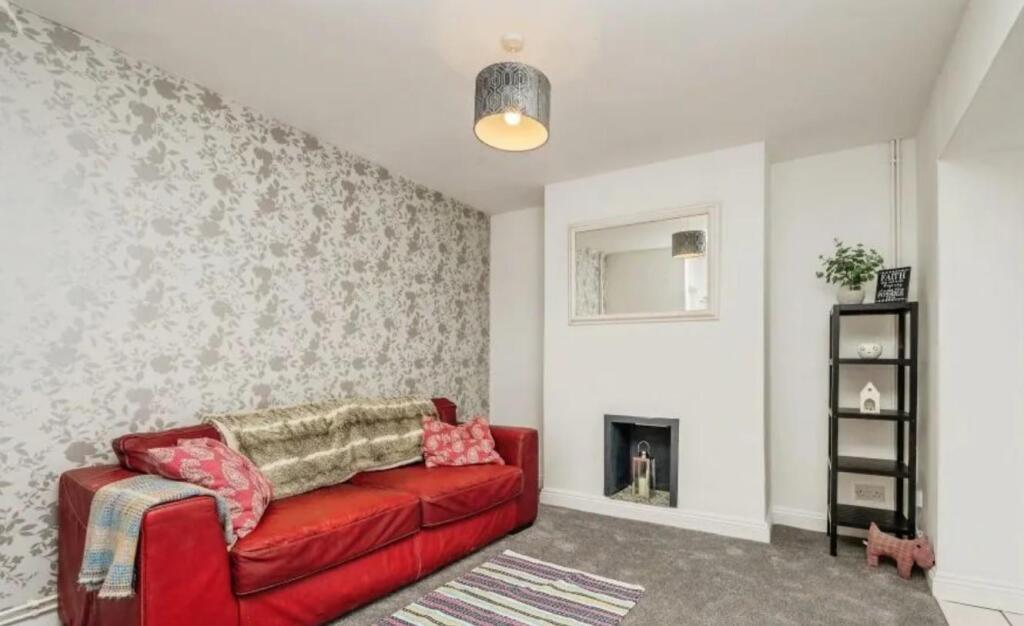 House in Worcester, Bull Ring, St John's - View 3