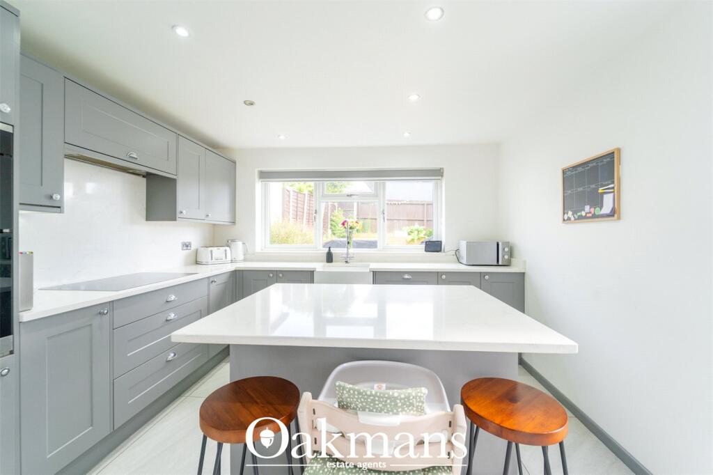 Jubilee Avenue, Redditch, B97 photo 3
