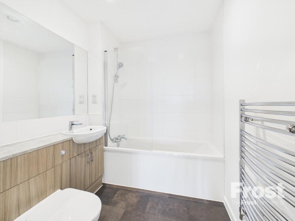 Apartment in Slough - View 4