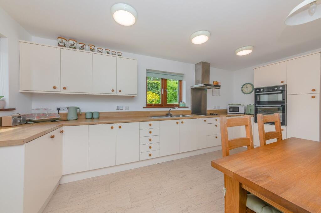 The Street, Offham, BN7 photo 2