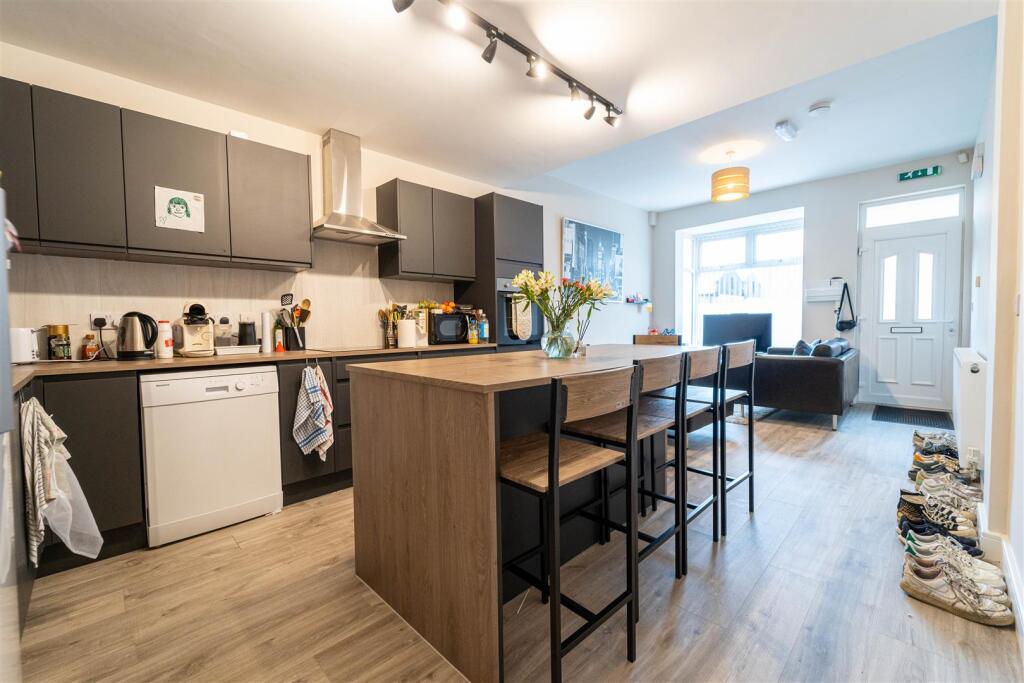 House in Birmingham, Bournbrook - More