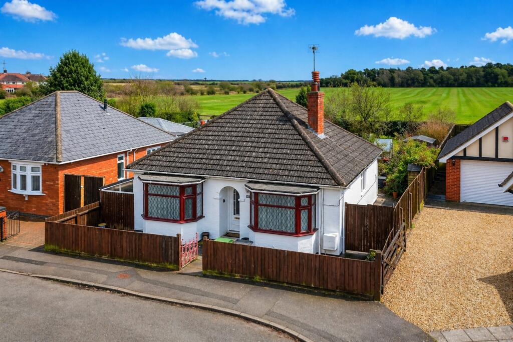Main image of property: Kenmuir Road, Finedon, NN9