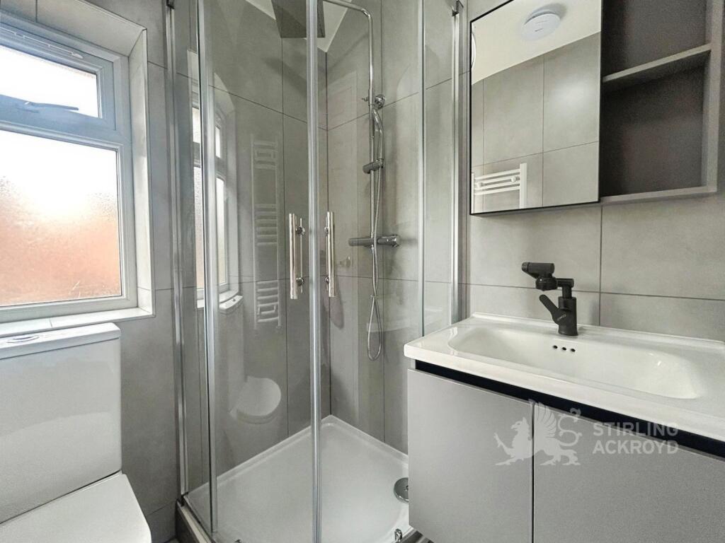 House in Guildford - View 5