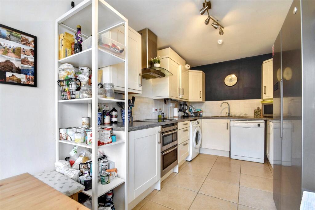 Showell Grove, Droitwich Spa, Worcestershire, WR9 photo 3