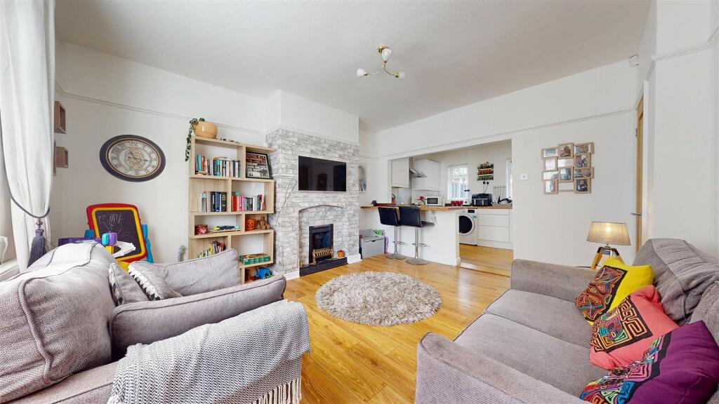 House in St Helens, Abbotsfield, Sutton Leach - View 3