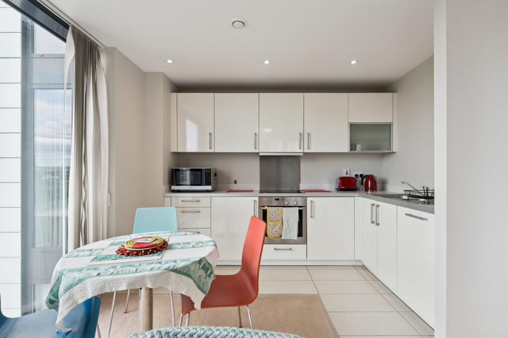 Meadowside Quay Walk, Flat 10/1, Glasgow Harbour, Glasgow, G11 6DT - View 5