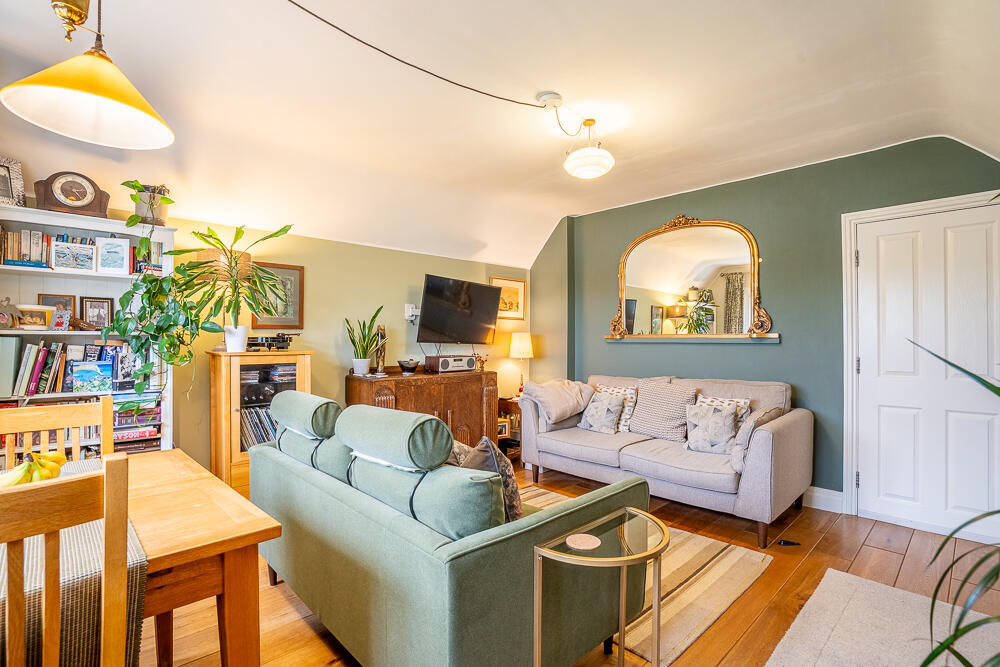 Apartment in York, Dringhouses - View 5