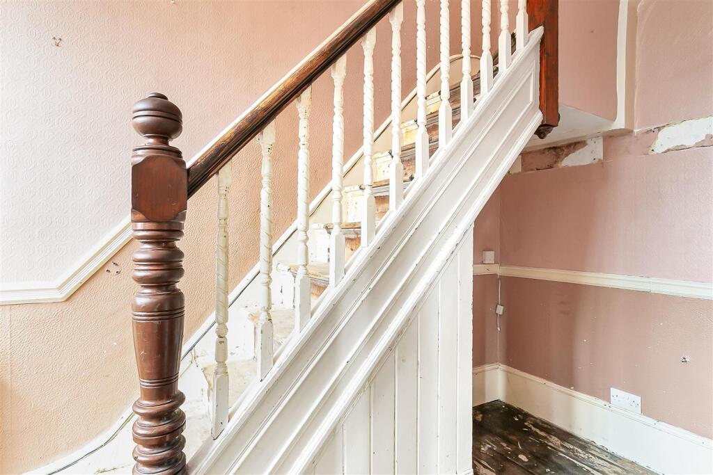 House in London - View 5