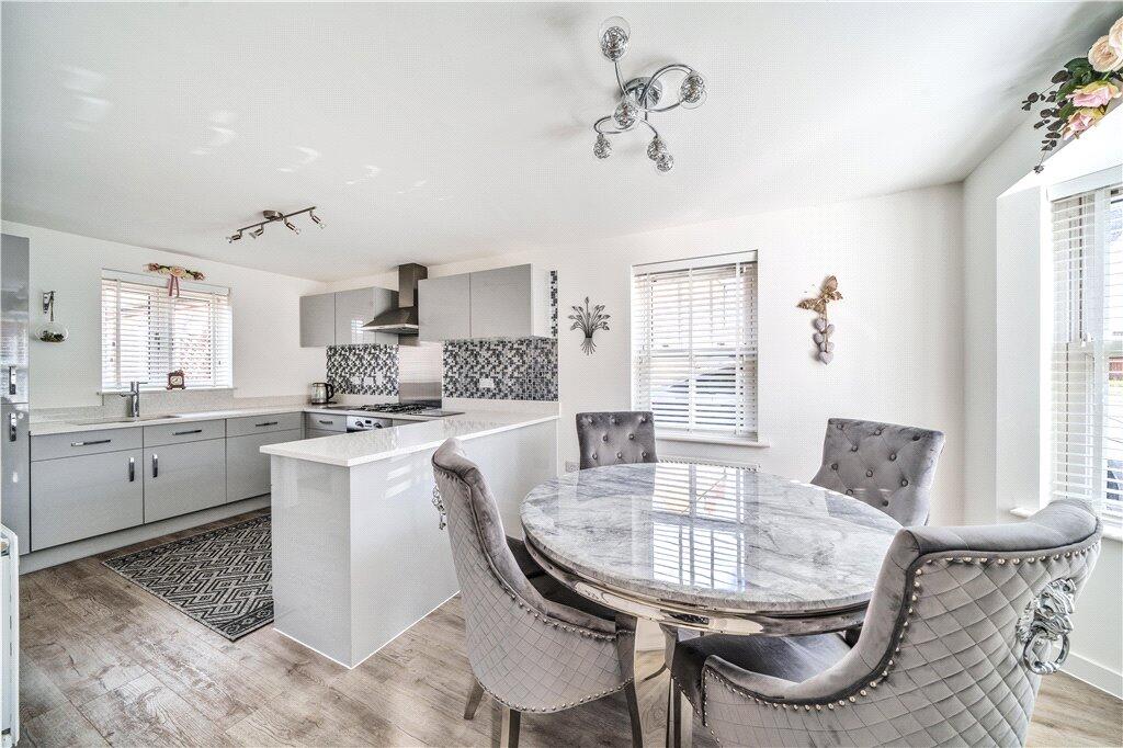 Hexham Street, Towcester, Northamptonshire, NN12 photo 4