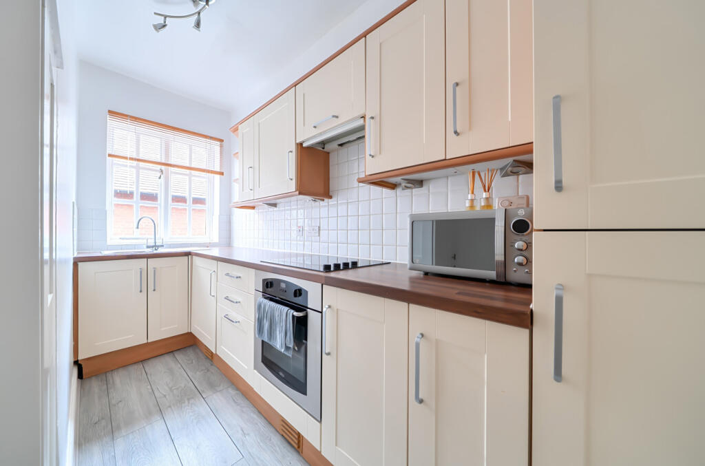 Apartment in London - View 3