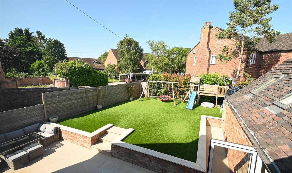 St Marys Cottage, Sudbury Road, Yoxall, DE13 - View 4