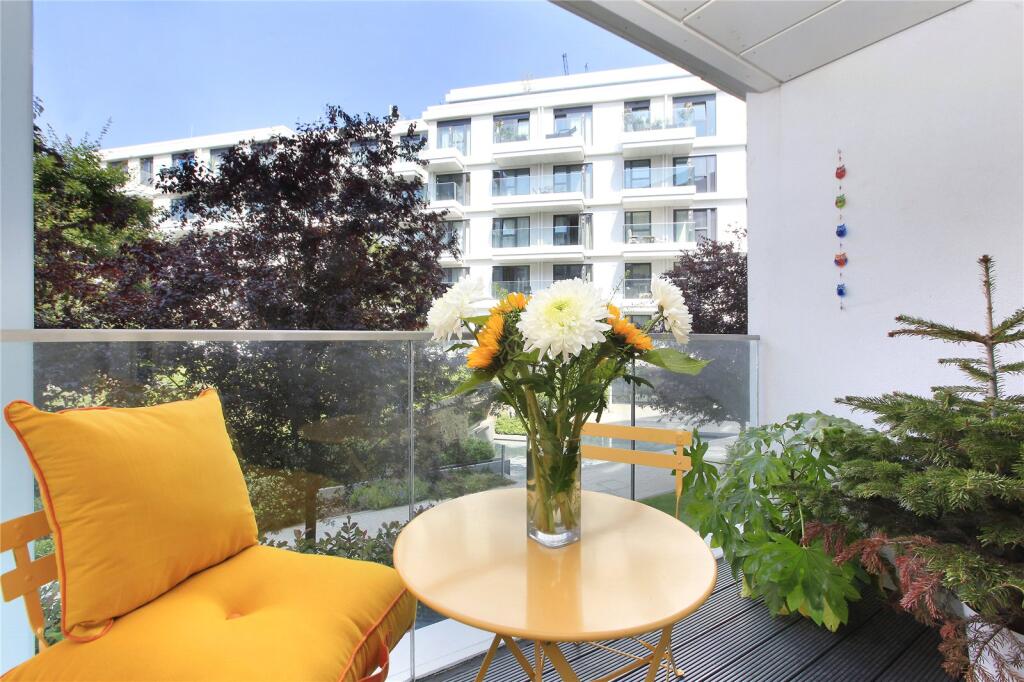Apartment in London - View 3