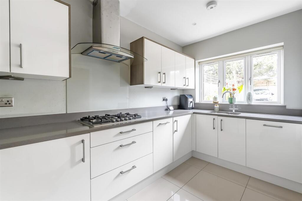 House in Kingston upon Thames - View 3