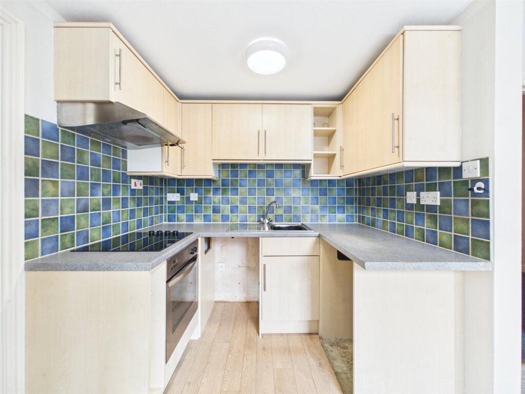 Apartment in Wadebridge, Gonvena - View 2