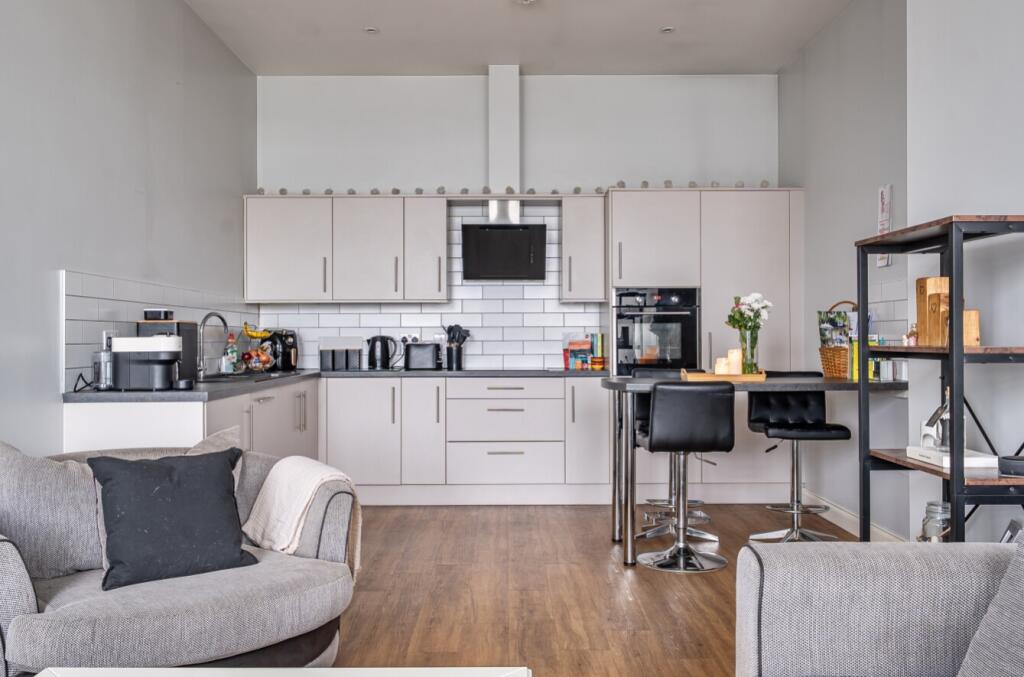 Apartment in Amber Valley, Langley Mill - More