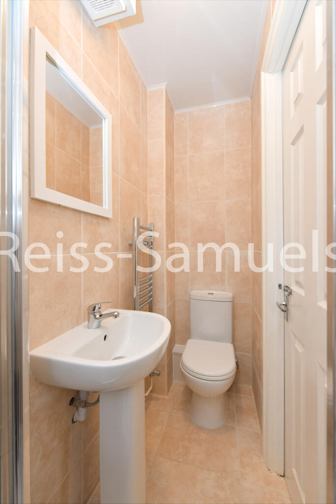 5 bedroom town house for rent