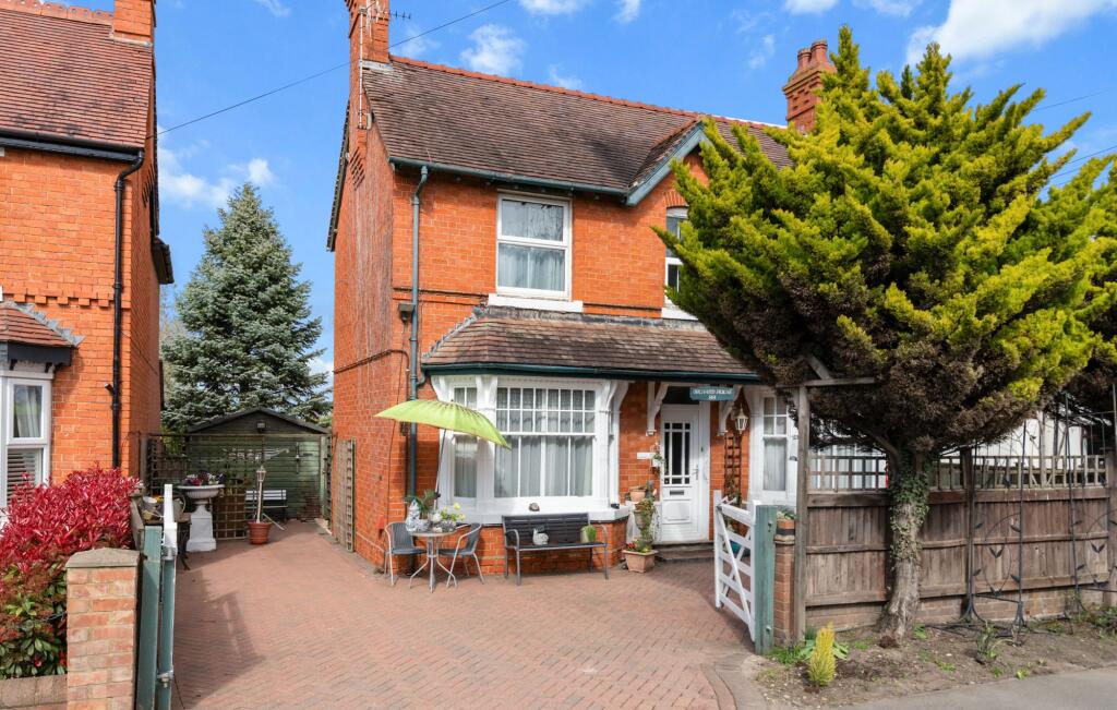 3-bed detached on Bretforton Road, Badsey, WR11, £300,000