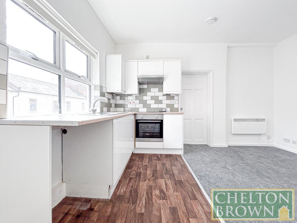Apartment in Northampton - View 4