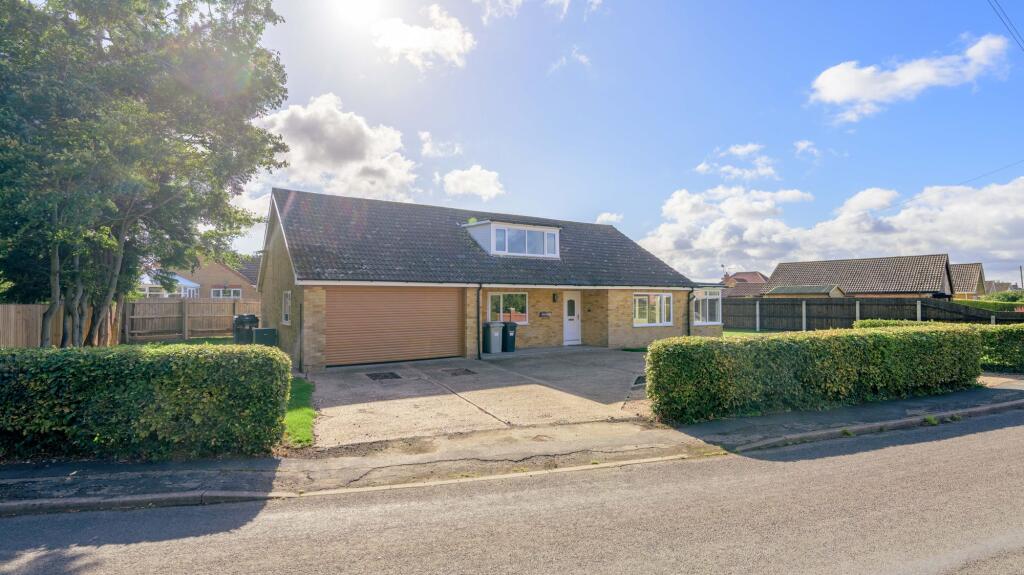 3-bed detached on Washdyke Lane, Mumby, LN13, £295,000