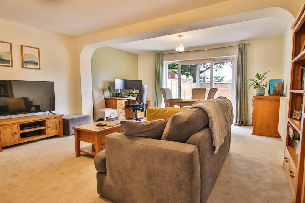 House in Worcester - View 4
