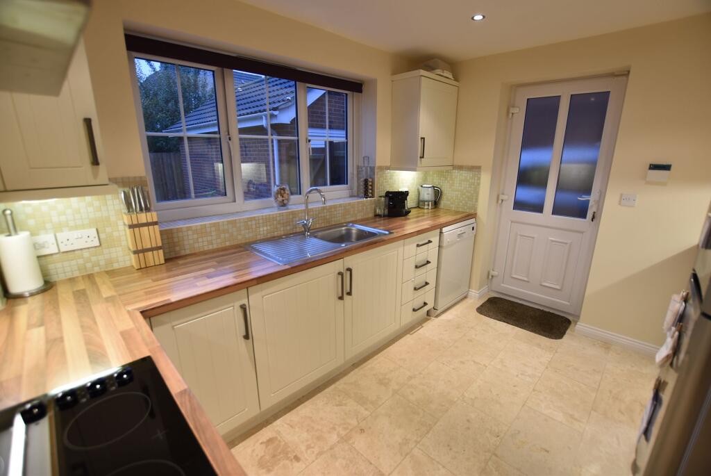 House in West Suffolk, Red Lodge - View 3