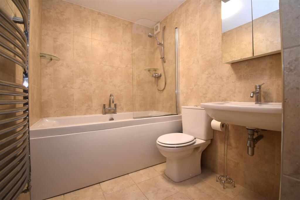 Apartment in Penrith, New Streets - View 5