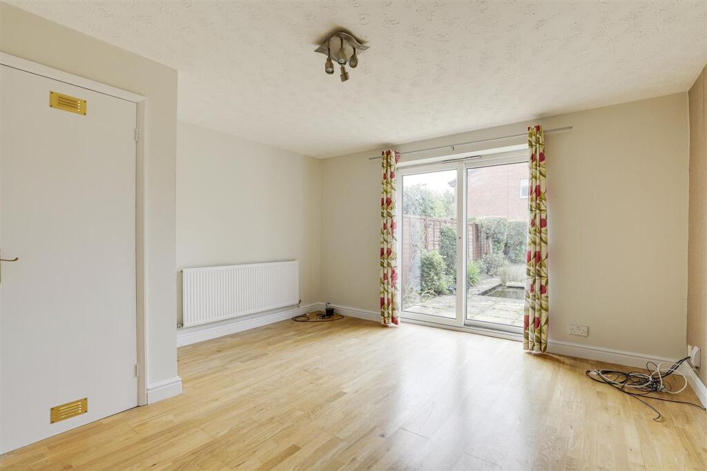 Thornthwaite Close, West Bridgford, NG2 photo 3