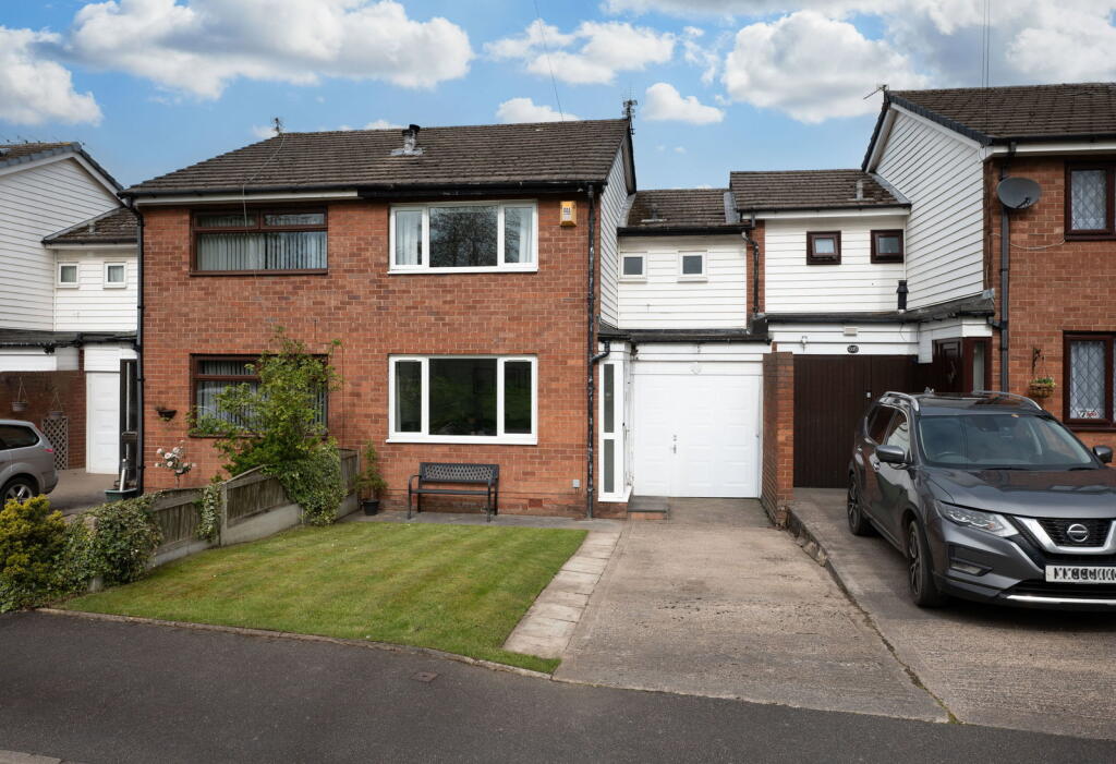 Main image of property: Maple Close,Heaviley,Stockport,SK2 6HJ
