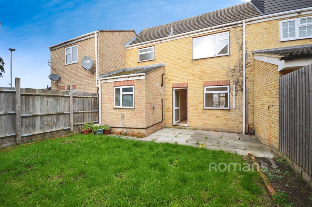 Main image of property: Rochfords Gardens, Slough, Berkshire, SL2