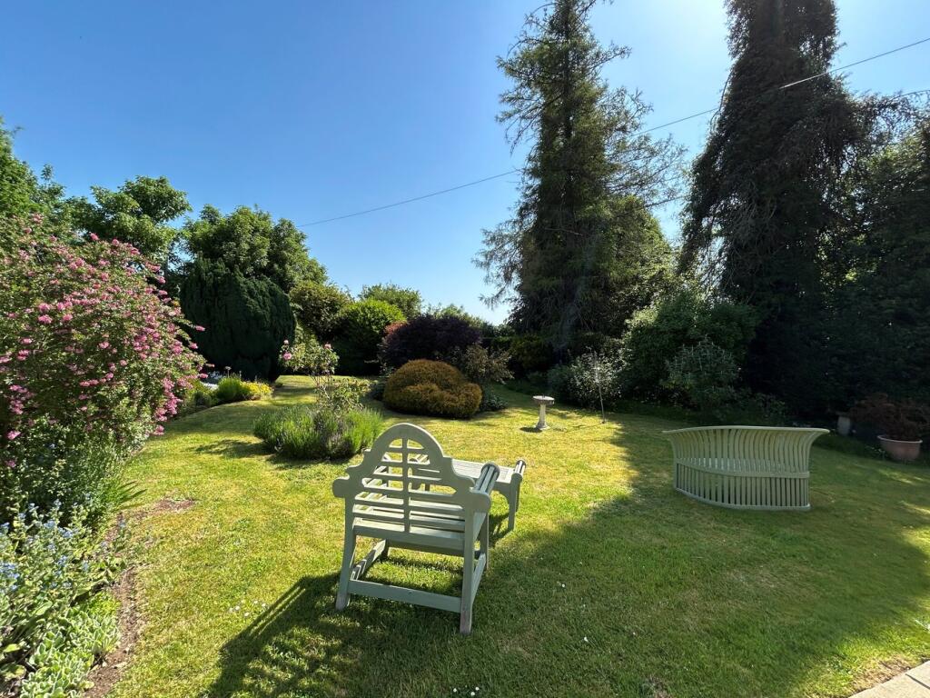 House in Stroud, Chalford - View 2