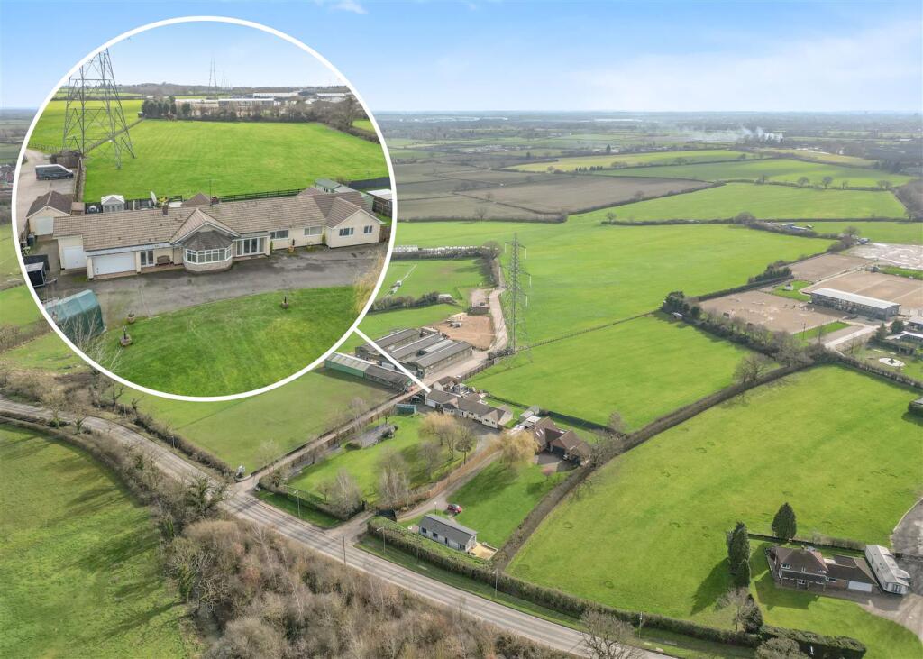 Main image of property: Bedworth Road, Bulkington, CV12