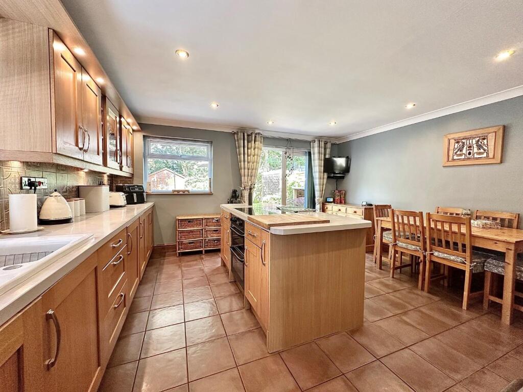 Watering Lane, Collingtree, Northampton NN4 - View 3