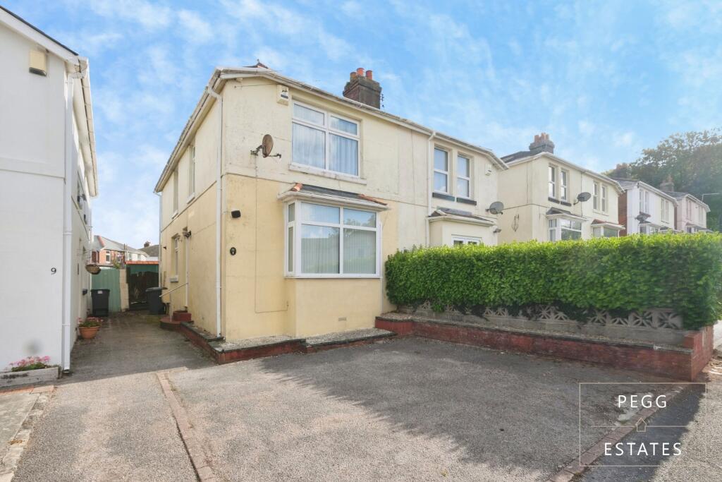 3-bed semi-detached on Lummaton Cross, Torquay, £200,000