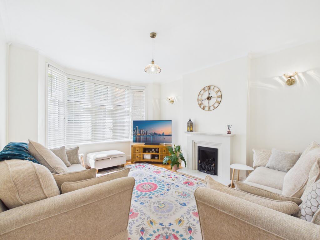 Ash Grove, Whitchurch, Cardiff, CF14 photo 2