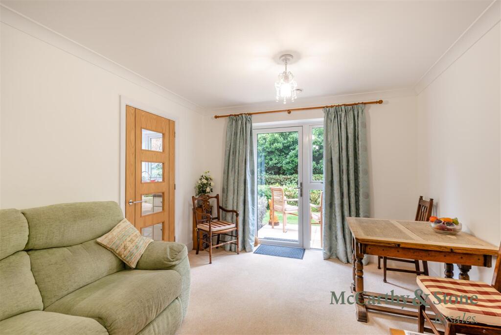 Apartment in Worcester - View 5