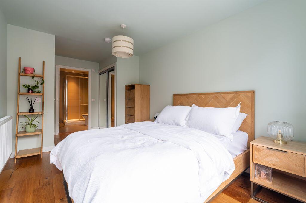 Apartment in Edinburgh - More