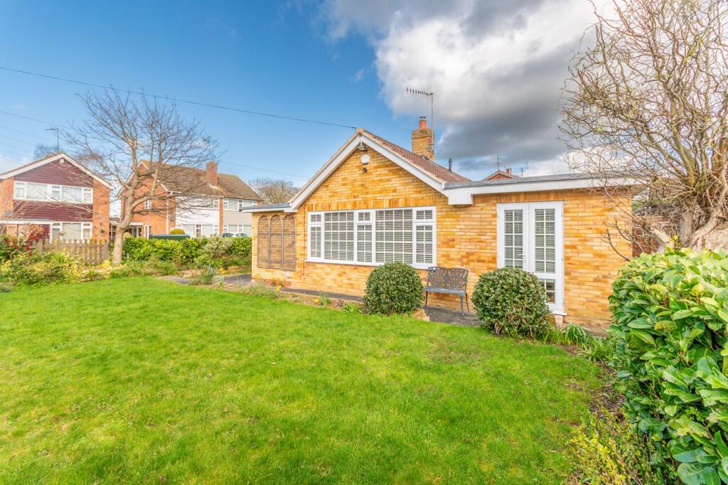 Main image of property: 24 Greenway Road, Shipston-on-stour, CV36 4EA