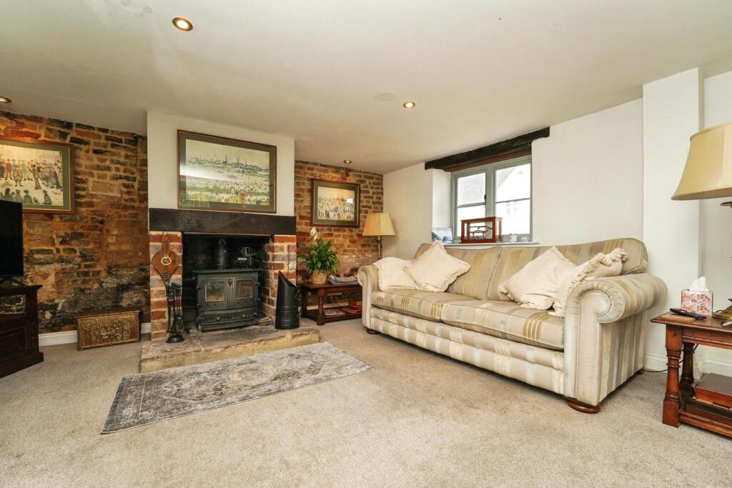 House in Stroud, Fromebridge, Frampton on Severn - More
