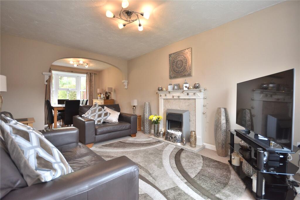 House in Leeds, Colton Common, Manston - View 4