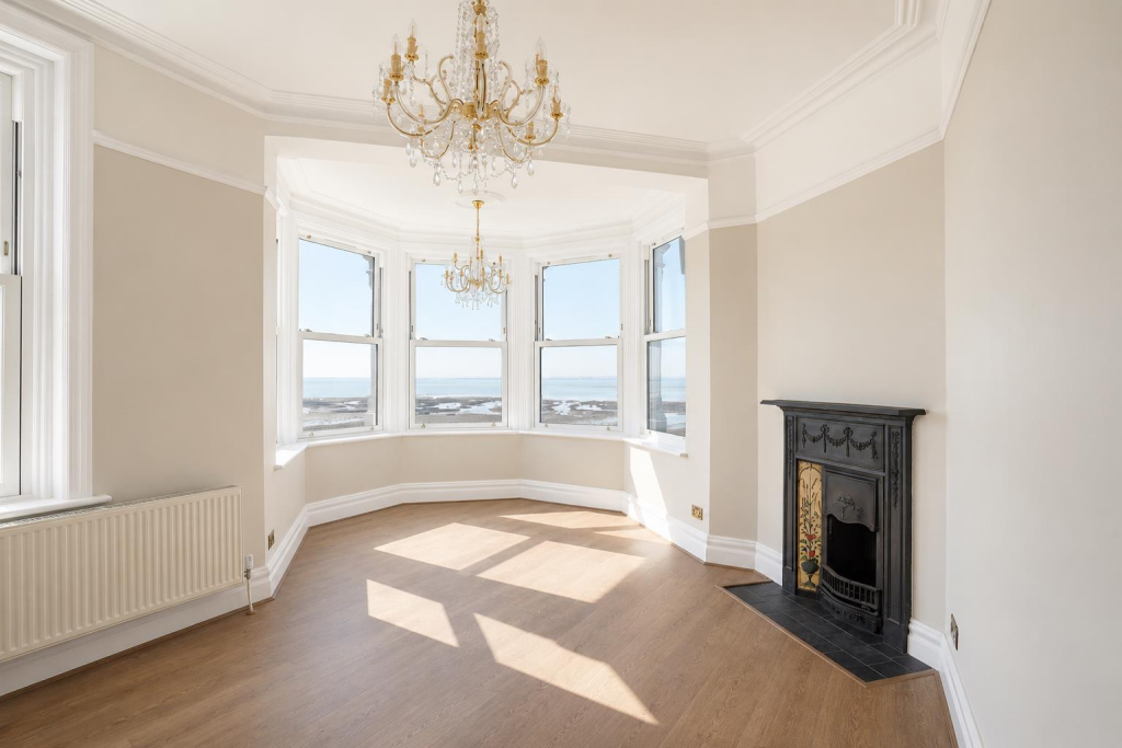 Apartment in Southend-on-Sea, Milton, Westcliff-on-Sea - View 2