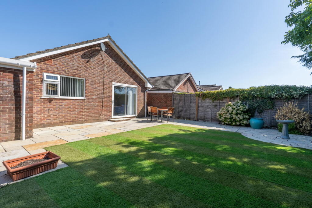 House in Winchester, South Wonston - View 2