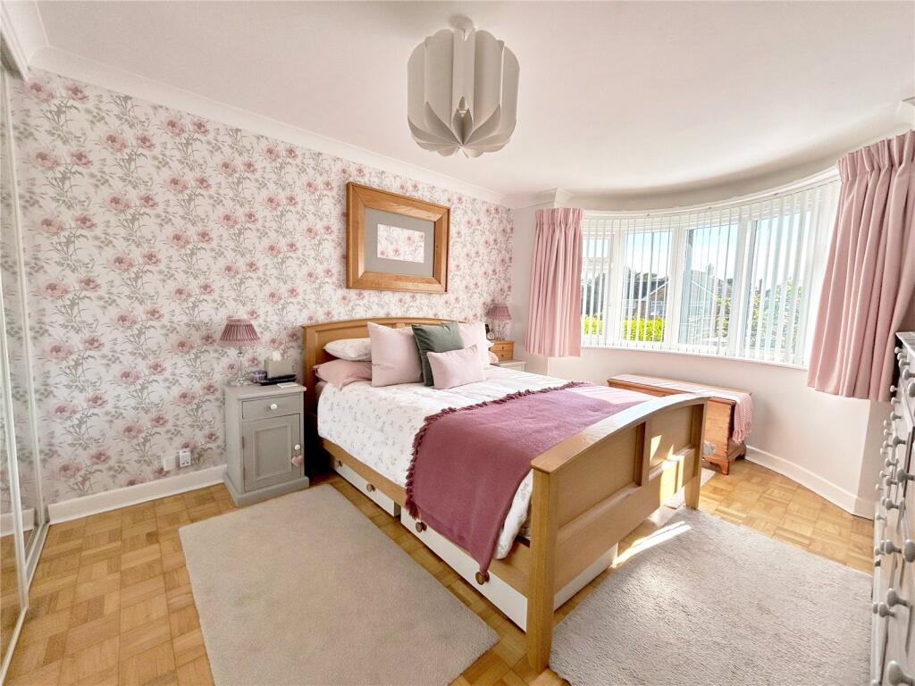 Forest Way, Highcliffe, Christchurch, Dorset, BH23 photo 4